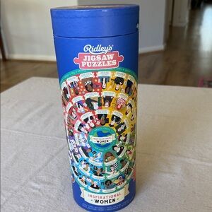 Ridley’s “Inspirational Women” 1000-Piece Circular Puzzle – Tube Box